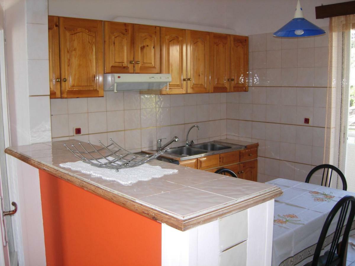 B1 Apt Mytilini Esterno foto